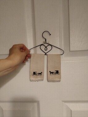 Embroidered Horse & Buggy Linen Mini Lancaster Wall Decoration
